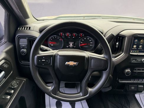 Used 2019 Chevrolet Silverado 1500 Custom w/ Custom Value Package image 12