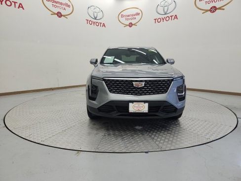 Used 2024 Cadillac XT4 Luxury w/ Cold Weather Package image 4