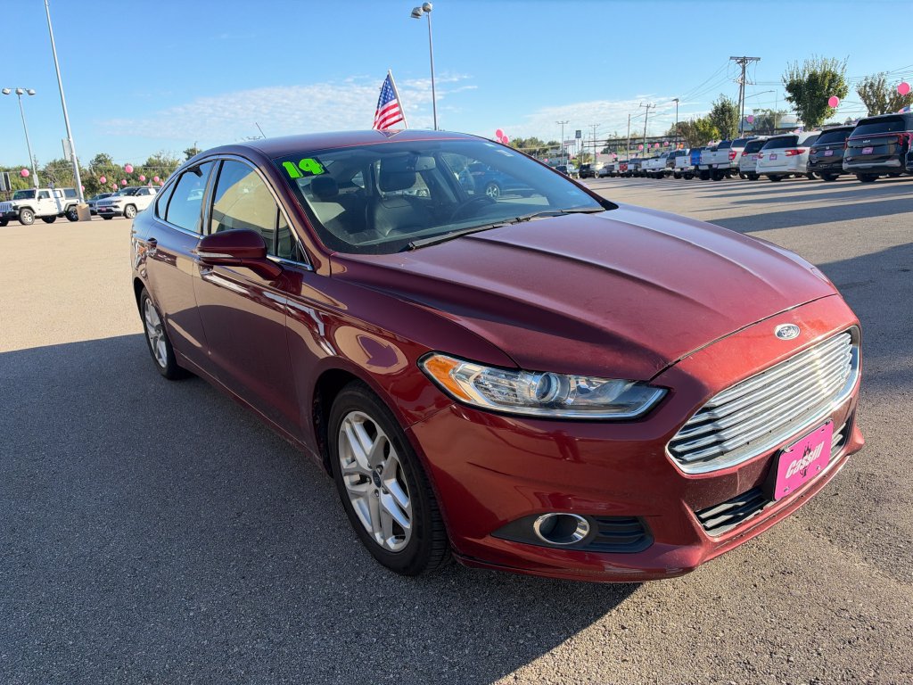 Used 2014 Ford Fusion SE w/ Equipment Group 202A FWD image 6