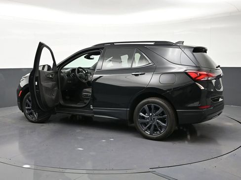 Used 2024 Chevrolet Equinox RS AWD/4WD image 35