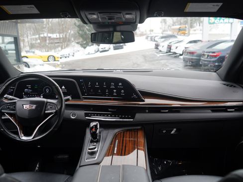 Used 2022 Cadillac Escalade Luxury image 69