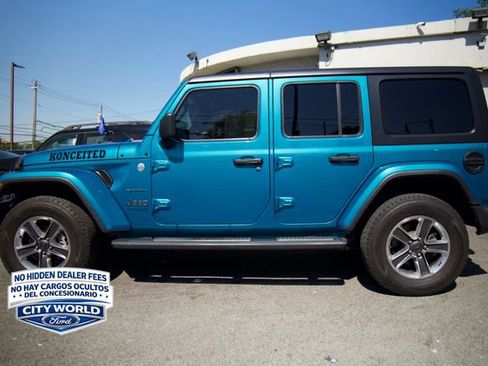 Used 2020 Jeep Wrangler Unlimited Sahara w/ Cold Weather Group AWD/4WD image 5