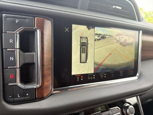 Used 2023 GMC Yukon XL Denali Ultimate AWD/4WD image 28