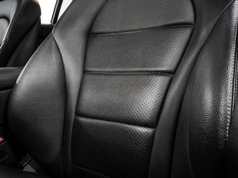 Used 2020 Mercedes-Benz GLC 300 4MATIC image 37