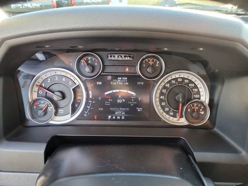 Certified 2015 RAM 2500 Big Horn image 29