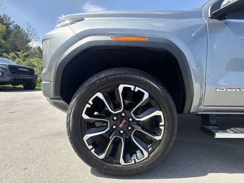Used 2023 GMC Canyon Denali AWD/4WD image 10