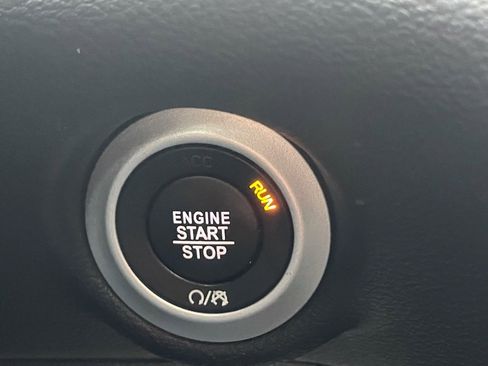 Used 2019 Chrysler Pacifica Touring-L Plus w/ Advanced Safetytec Group image 41