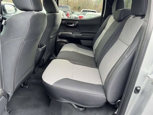 Used 2023 Toyota Tacoma TRD Off-Road image 17