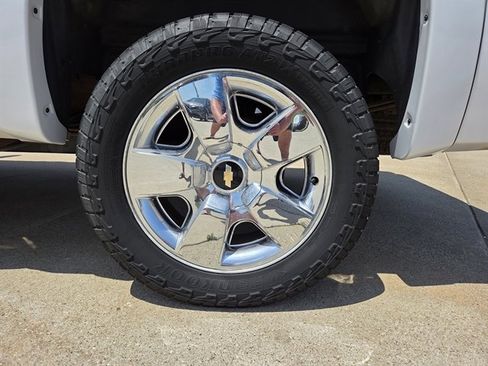 Used 2010 Chevrolet Silverado 1500 LTZ w/ LPO, Deluxe Chrome Package AWD/4WD image 12
