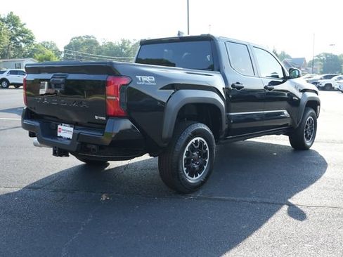 Used 2024 Toyota Tacoma TRD Off-Road AWD/4WD image 7