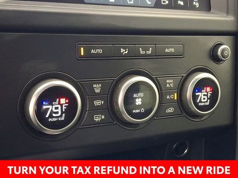 Used 2020 Land Rover Discovery Landmark image 21