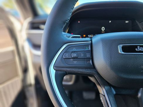 New 2025 Jeep Grand Cherokee Limited image 26