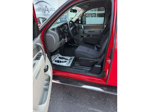 Used 2013 Chevrolet Silverado 2500 W/T w/ Snow Plow Prep Package image 10