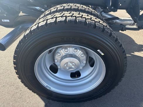 New 2026 RAM 5500 Tradesman w/ Chrome Appearance Group AWD/4WD image 32