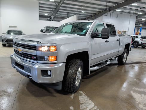 Used 2015 Chevrolet Silverado 2500 LT w/ Z71 Package, Off-Road image 6