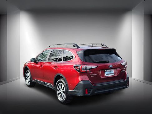 Used 2020 Subaru Outback Premium image 3