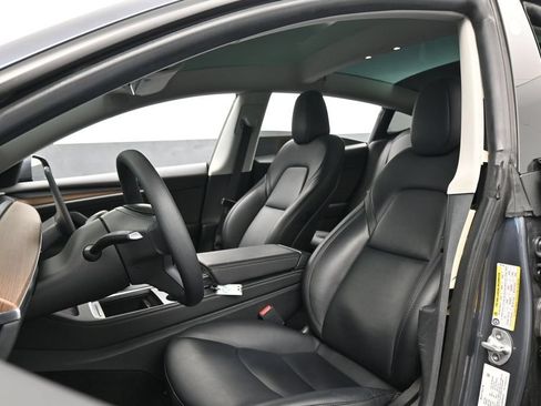 Used 2023 Tesla Model 3 Standard Range RWD image 10