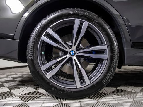 Used 2023 BMW X7 xDrive40i w/ M Sport Package AWD/4WD image 17