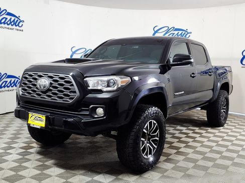 Used 2020 Toyota Tacoma TRD Sport AWD/4WD image 6