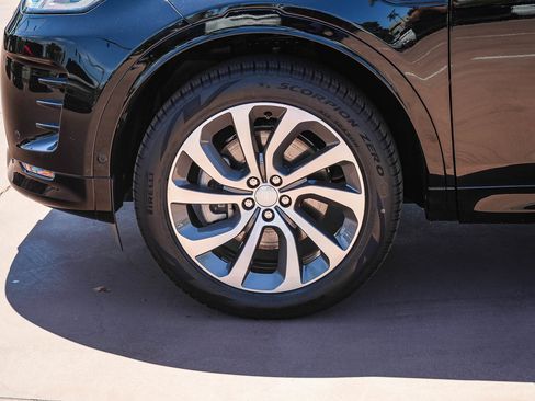 Certified 2024 Land Rover Discovery Sport Dynamic SE AWD/4WD image 12