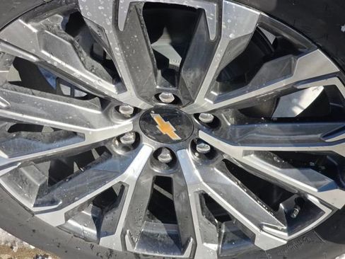 New 2026 Chevrolet Tahoe High Country image 16