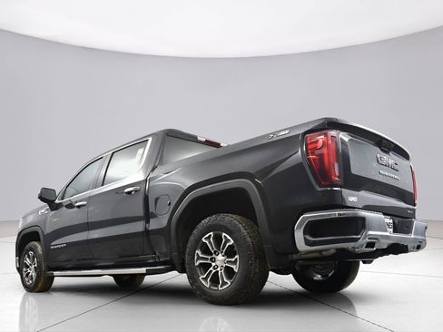 Used 2024 GMC Sierra 1500 SLT w/ X31 Off-Road Package image 46