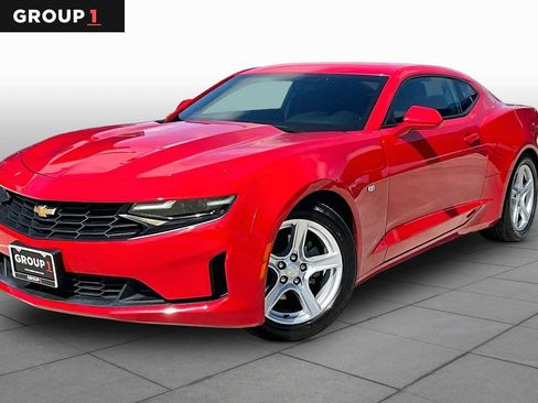 Used 2022 Chevrolet Camaro LT RWD image 1