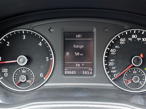 Used 2015 Volkswagen Passat TDI SE FWD image 22