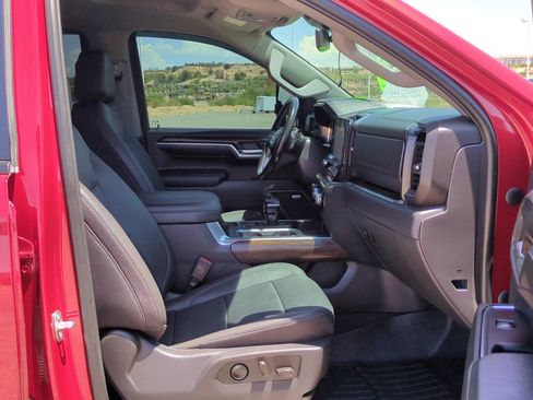 Used 2023 GMC Sierra 1500 SLT w/ SLT Premium Plus Package AWD/4WD image 31