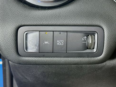 Used 2024 Chevrolet Blazer EV LT AWD/4WD image 17