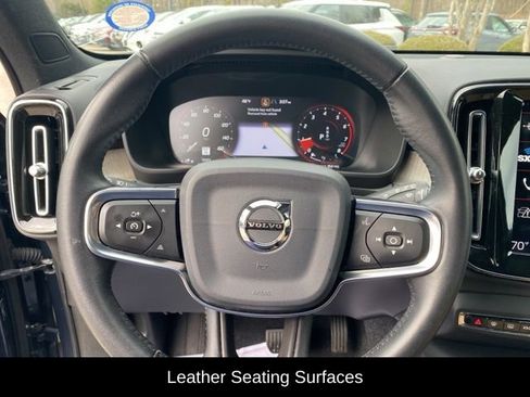 Used 2020 Volvo XC40 T5 Inscription image 10