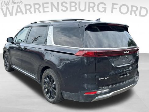Used 2024 Kia Carnival SX FWD image 6