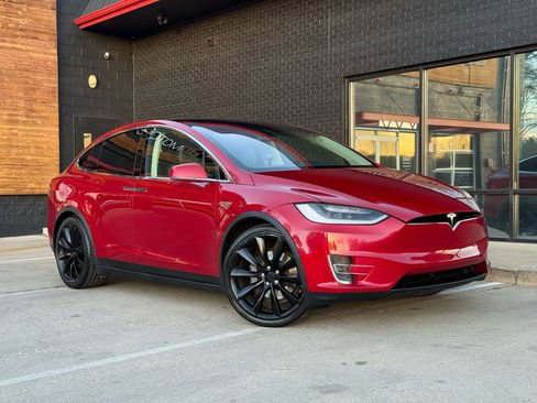 Used 2016 Tesla Model X 75D image 7