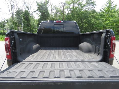 Used 2021 RAM 1500 Laramie AWD/4WD image 17