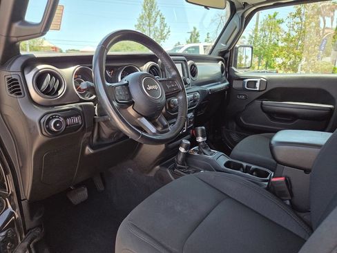 Used 2021 Jeep Wrangler Sport AWD/4WD image 26