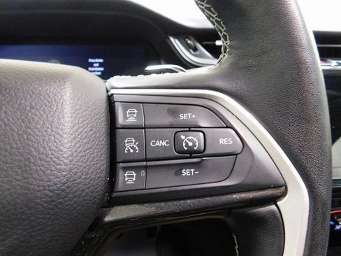 Used 2022 Jeep Grand Cherokee Laredo w/ Luxury Tech Group I image 22