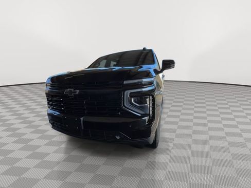 New 2026 Chevrolet Suburban RST image 3