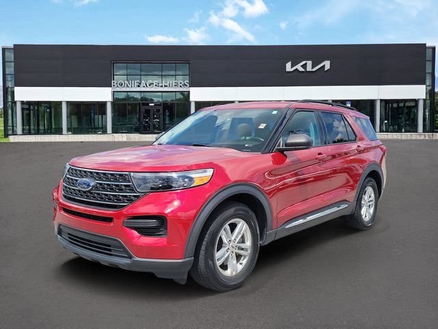 Used 2023 Ford Explorer XLT RWD image 2