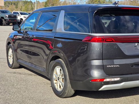 Used 2024 Kia Carnival LX image 51