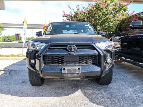 Used 2021 Toyota 4Runner SR5 AWD/4WD image 4