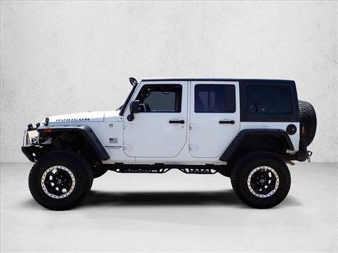 Used 2016 Jeep Wrangler Unlimited Rubicon AWD/4WD image 2