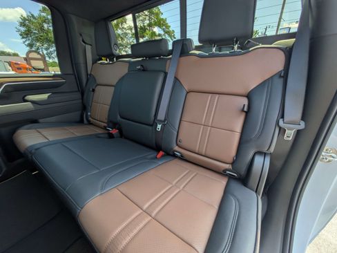 New 2026 Chevrolet Silverado 2500 High Country w/ Technology Package AWD/4WD image 7