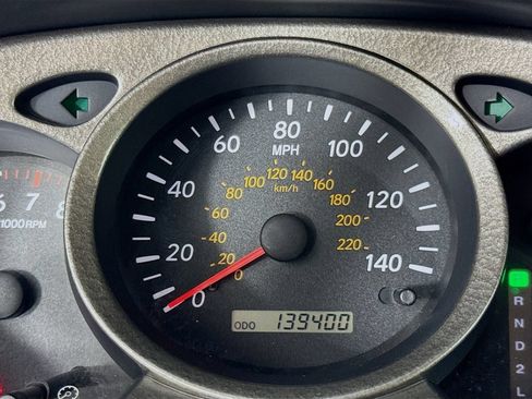 Used 2002 Toyota Highlander 2WD V6 w/ Convenience Pkg image 16