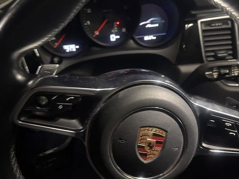 Used 2018 Porsche Macan image 13