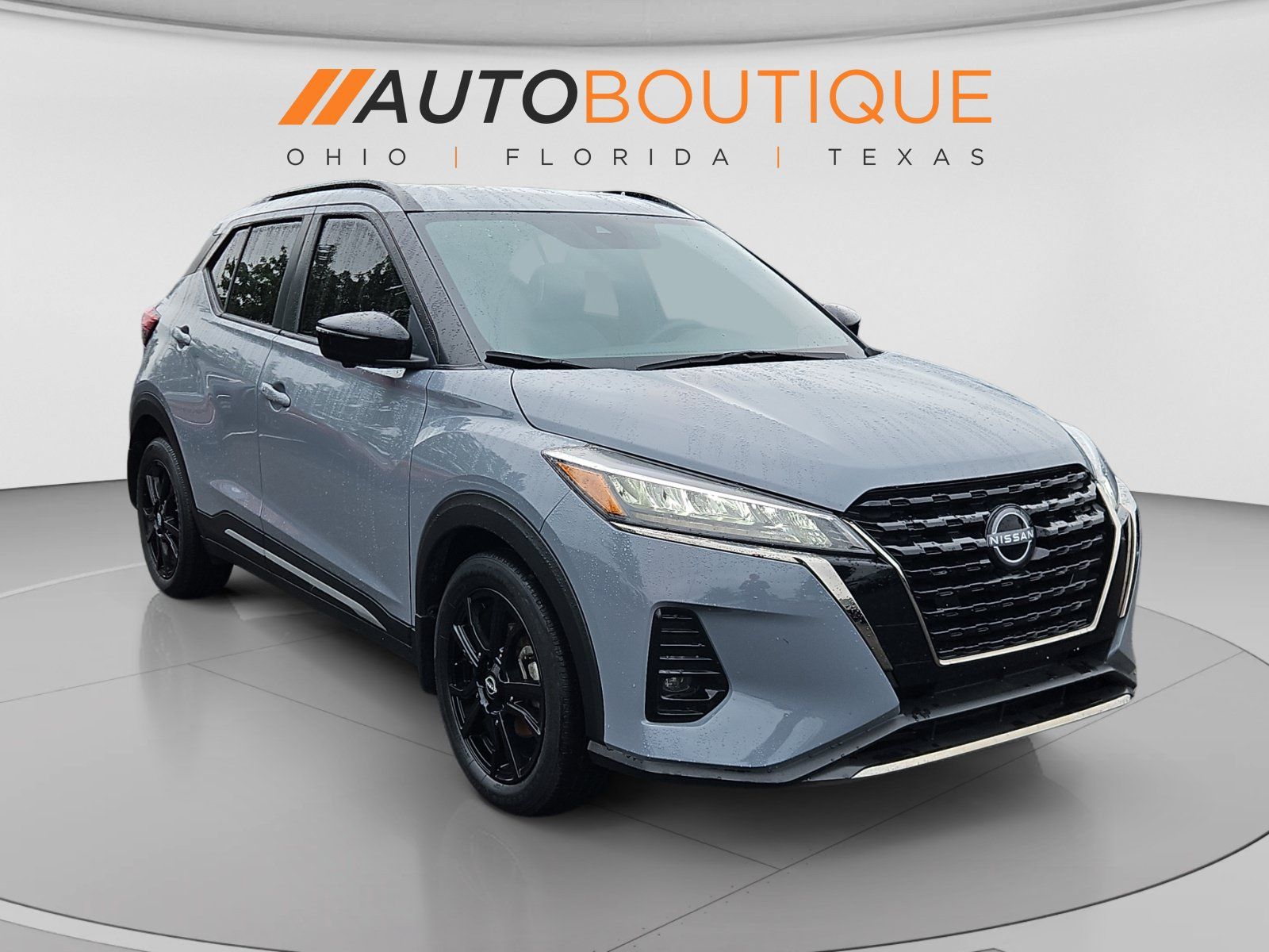 Used 2023 Nissan Kicks SR w/ SR Premium Package FWD image 8