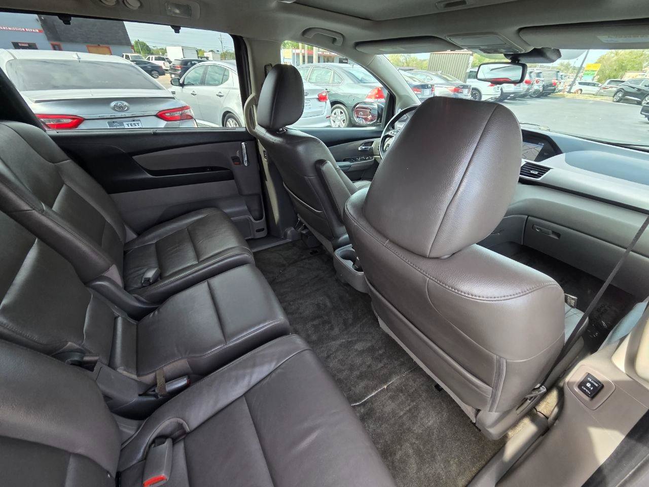 Used 2014 Honda Odyssey Touring image 17