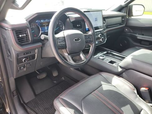 Used 2023 Ford Expedition Limited RWD image 17