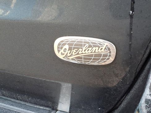 Used 2015 Jeep Grand Cherokee Overland w/ Advanced Technology Group image 13