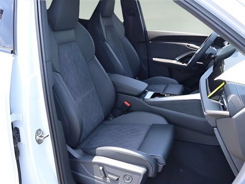 New 2026 Audi SQ5 Premium Plus AWD/4WD image 17