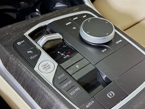 Used 2023 BMW 330i Sedan w/ Driving Assistance Package image 15